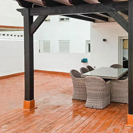 Amazing In With Swimming Pool Apartman