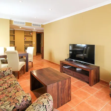 Apartman Amazing In With Swimming Pool